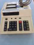 Calculadora de fita a funcionar