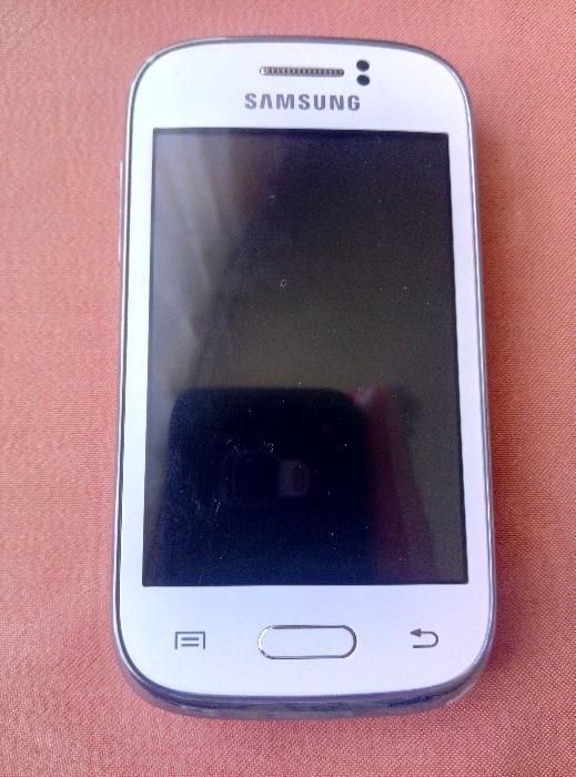 SAMSUNG Galaxy Young