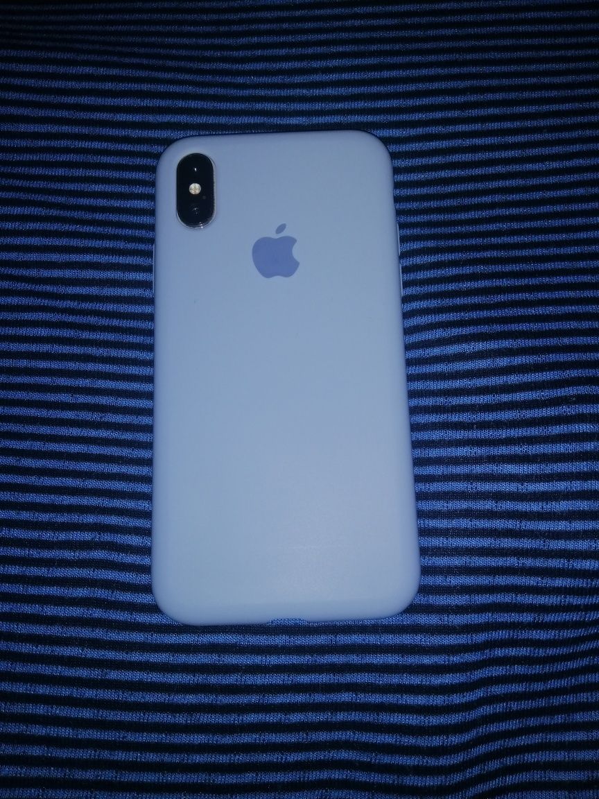 Продам IPhone 10 (X), 64Gb