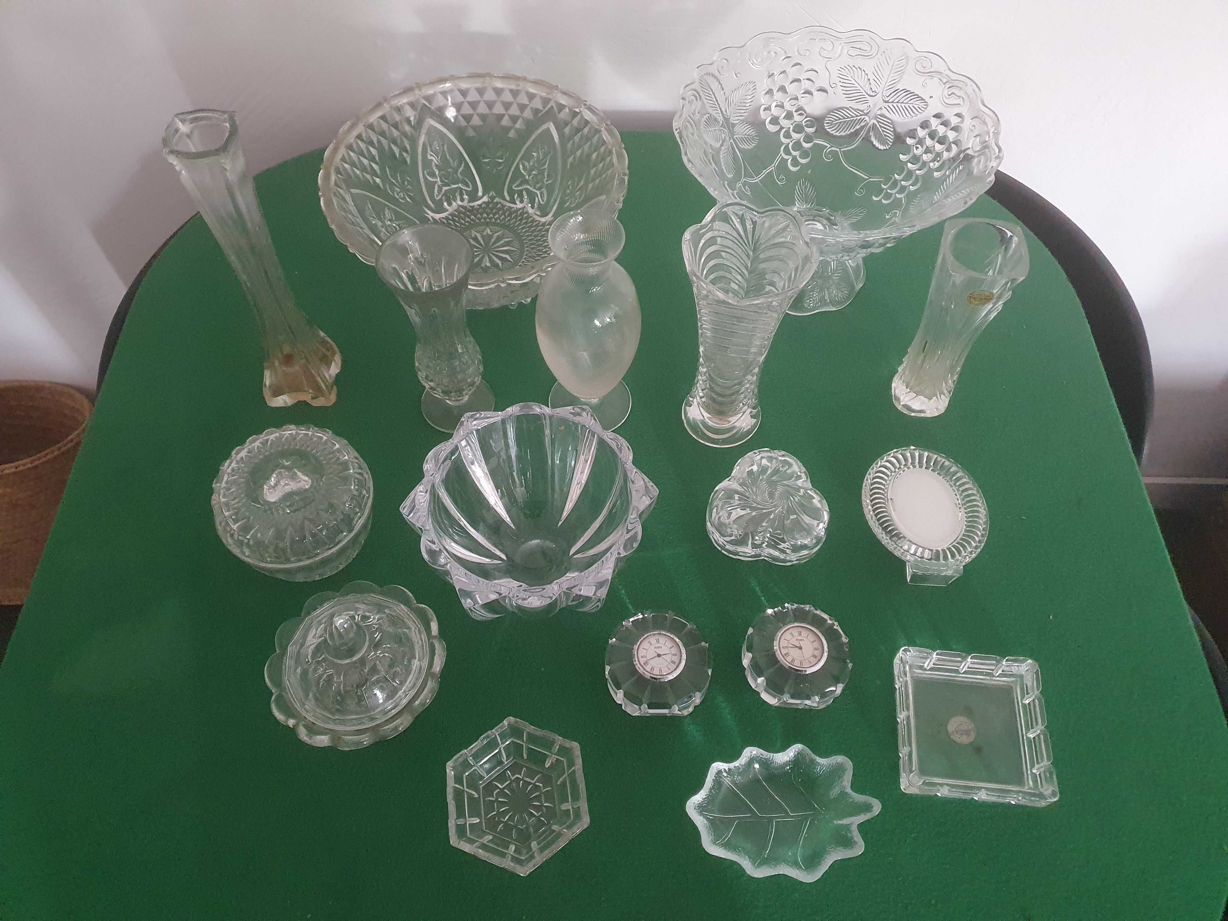 Diversas peças de Cristal e de Vidro
