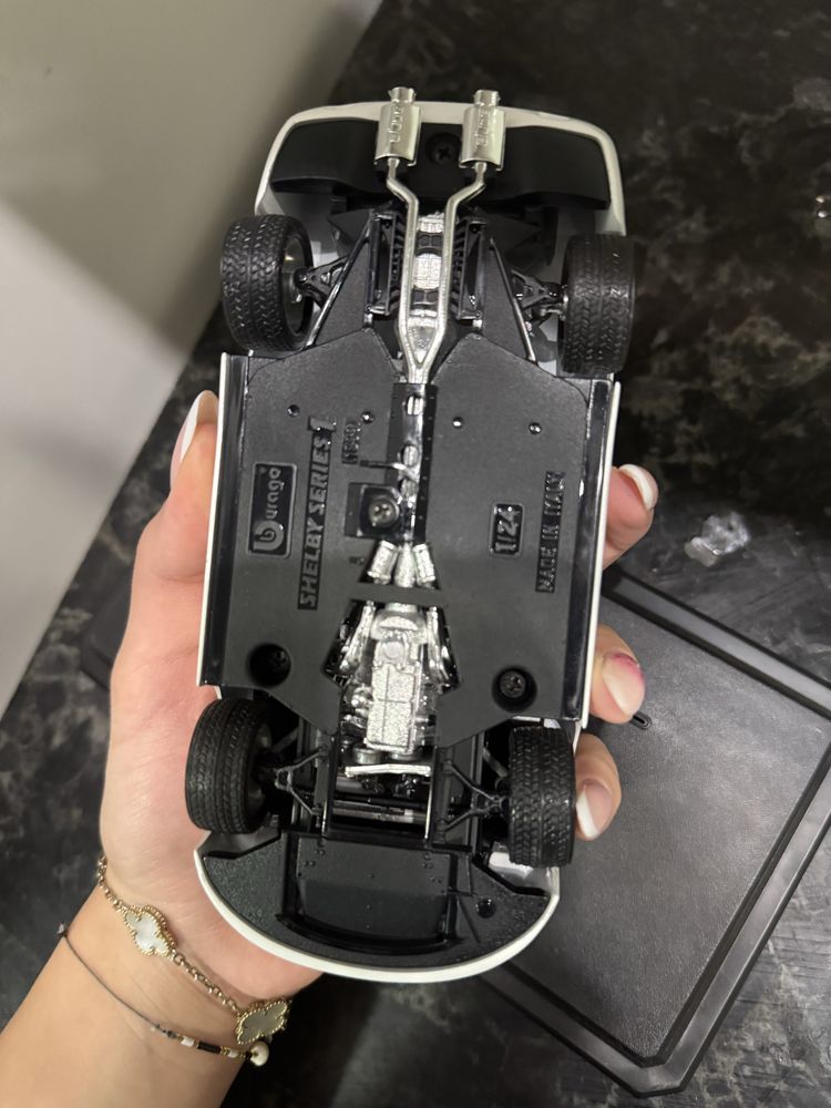 Коллекционные модели автомобилей Bburago 1:24