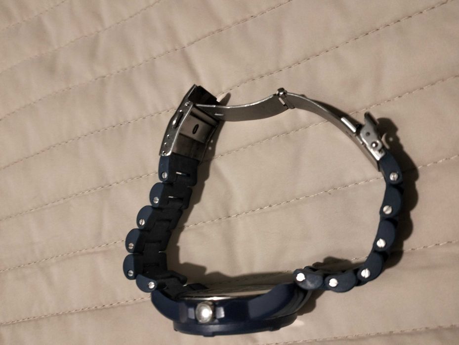 Relógio da marca One