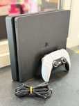 Konsola Sony PS4 Slim 1TB + pad + kabel