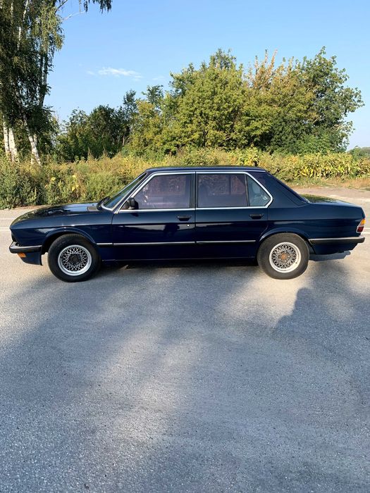 Продам BMW e28 акула