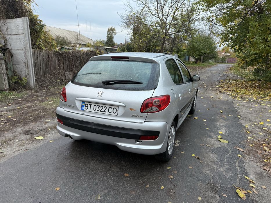 Пежо 206+ 2009 рік