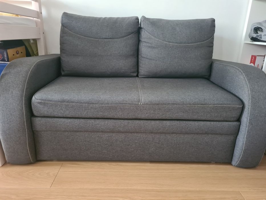 Kanapa dwuosobowa z funkcją spania