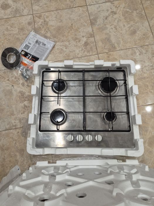 Варильна поверхнями Indesit