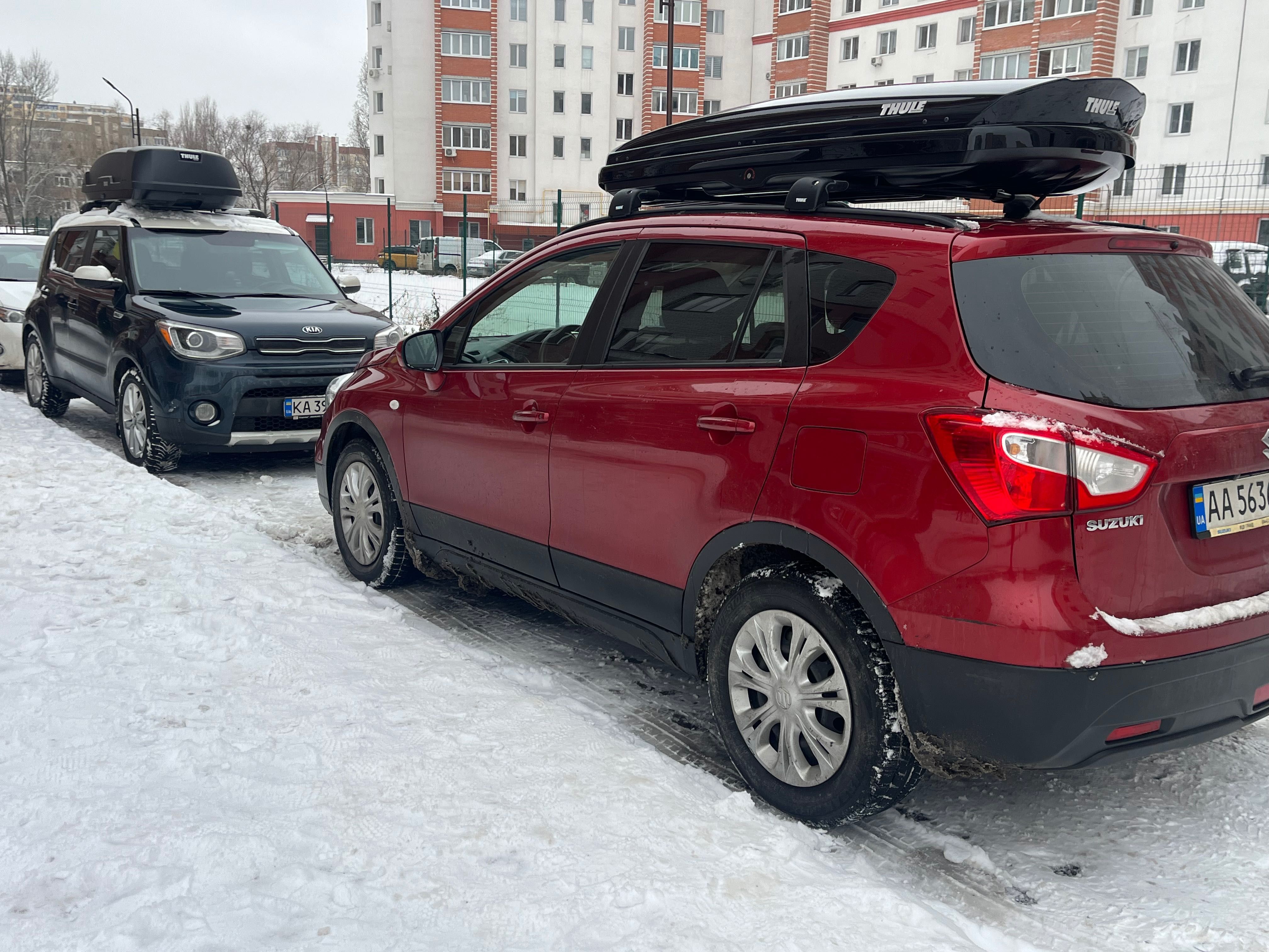 поперечини Suzuki багажник рейлинги Thule