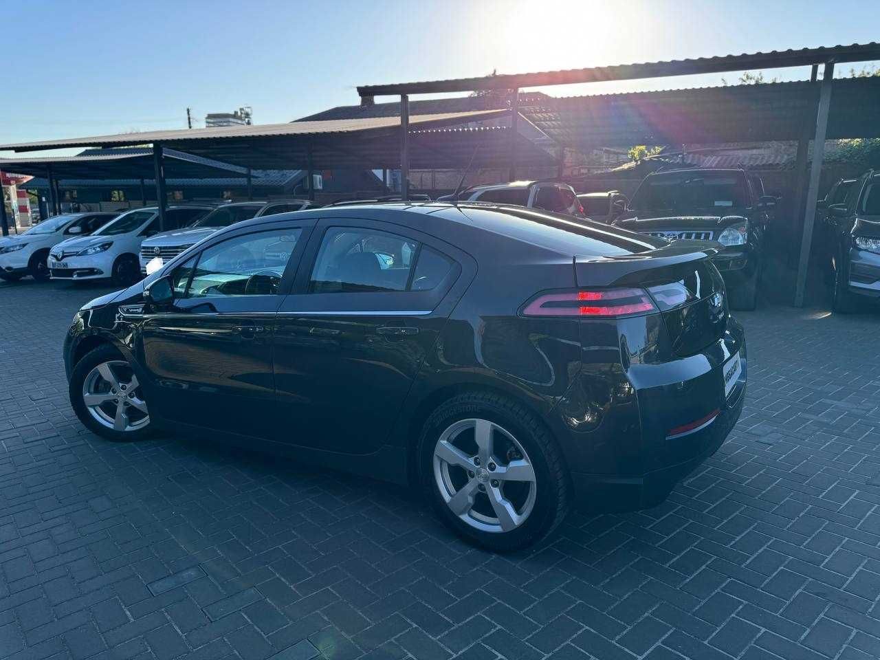 Chevrolet Volt 2014 плагін,гібрид