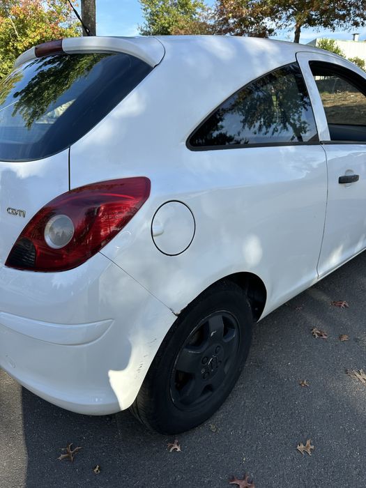 Opel Corsa D 1.3 CDTI 75cv – Ano 2009 – Muito económico!