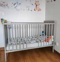 Łóżeczko Woodies Star Cot 120 x 60 szare z materacem