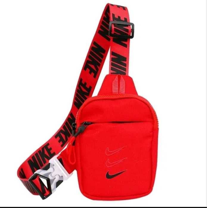 Saszetka nike czerwona