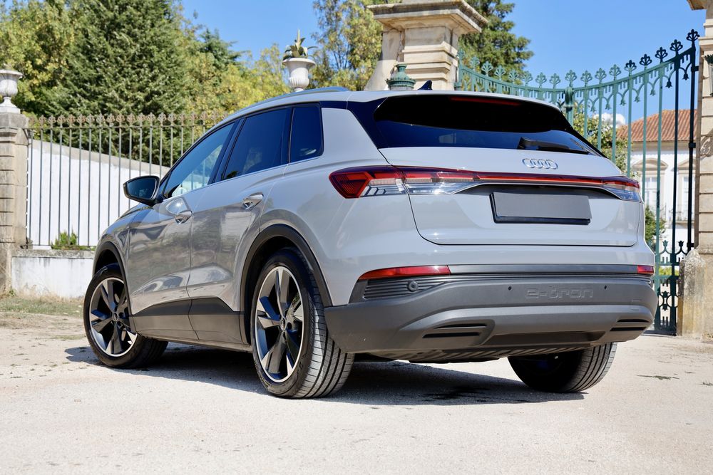 Audi Q4 e-tron 40 S line — 204 cv — Autonomia 515 km
