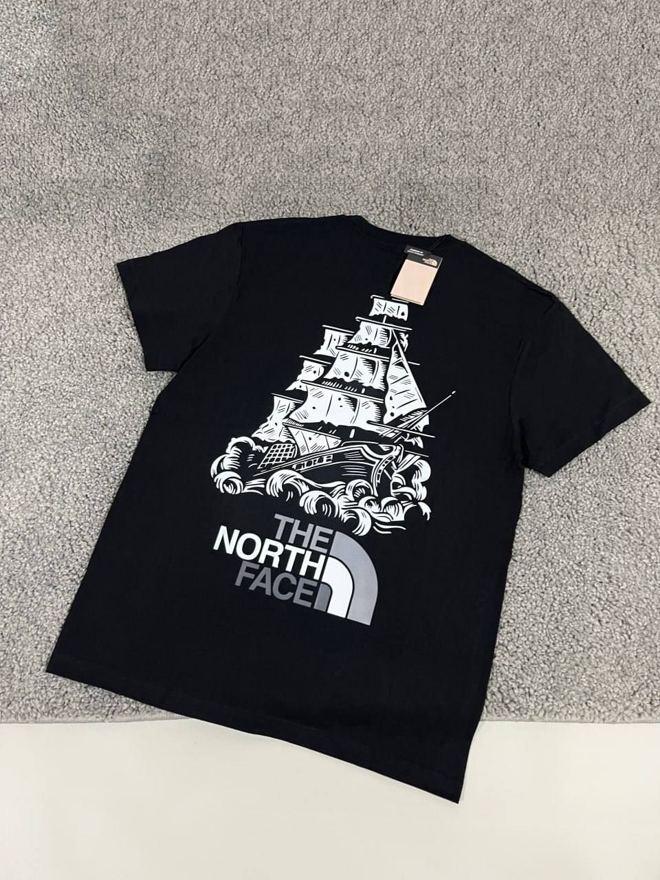 The North Face- футболочка