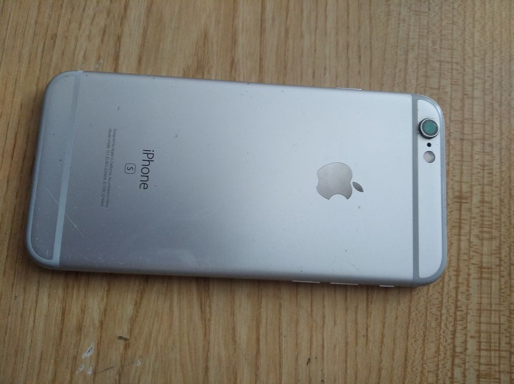 Продам iPhone 6s phone