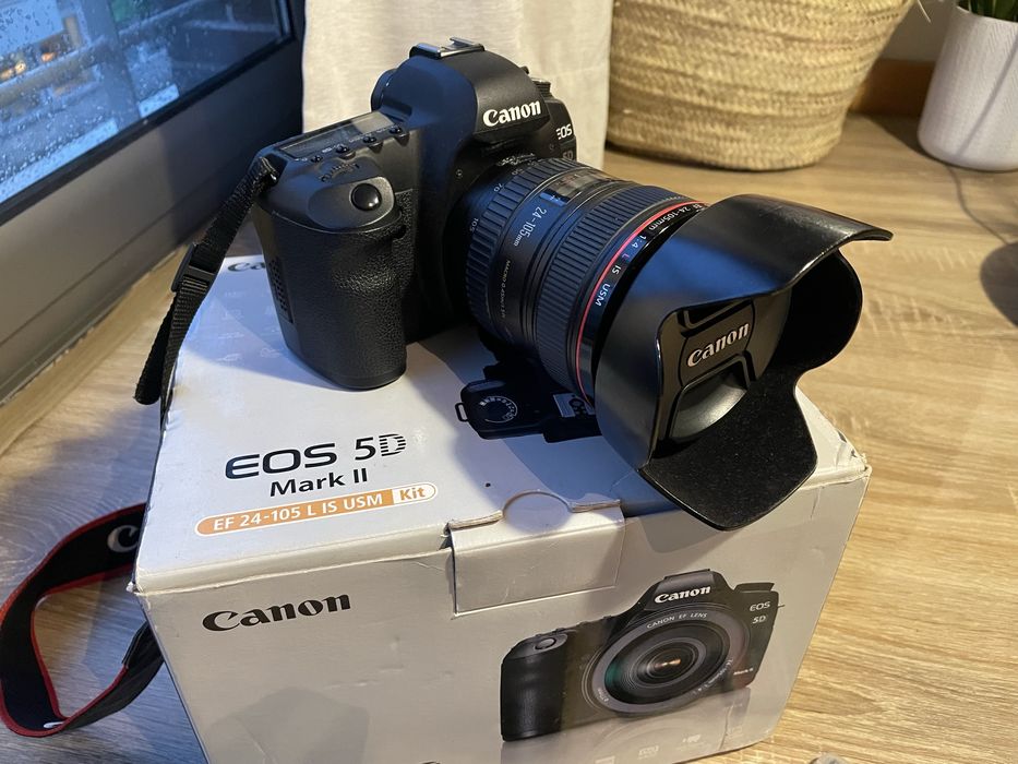 Canon EOS 5D Mark II + lente Canon EF 24-105 L IS USM