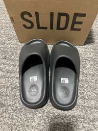 Klapki Yeezy Slide