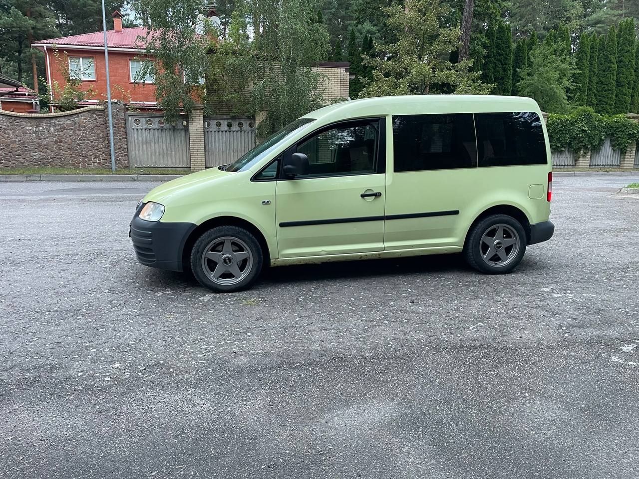 Volkswagen Caddy 2,0  дизель 2005рік