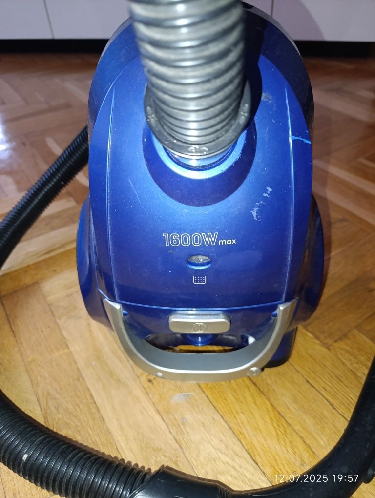Odkurzacz Tesco 1600 W