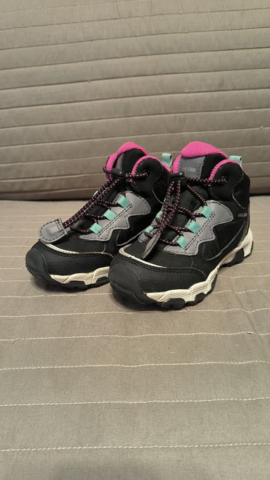 Детские демисезонные термо ботинки для девочки Geox