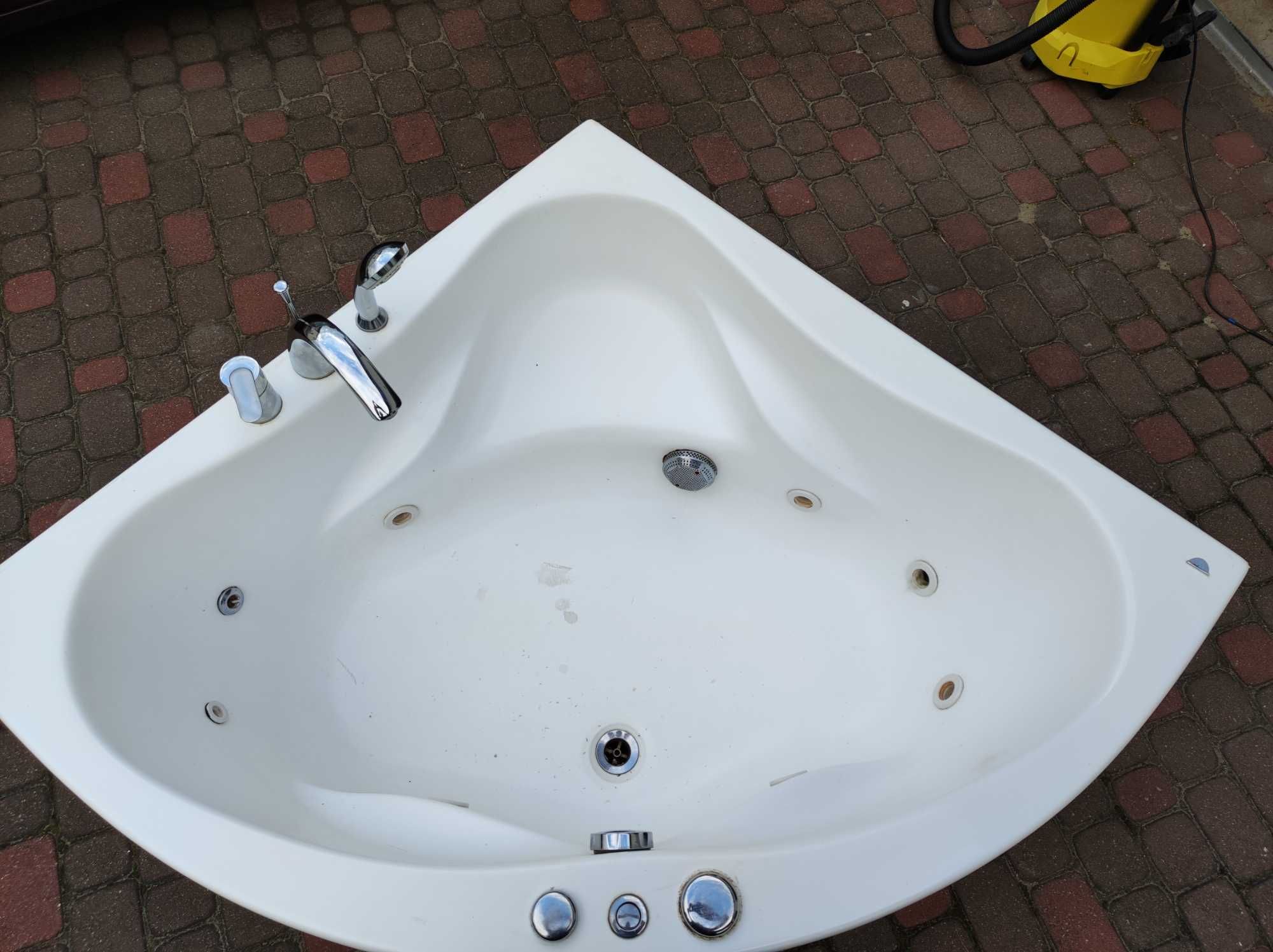Wanna z hydromasażem