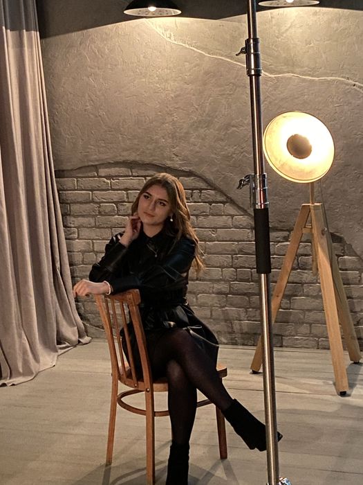 Чорна шкіряна сукня Zara