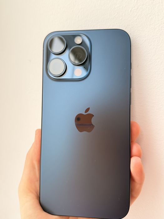 Айфон 15 про макс 256 в гарному стані з коробкою