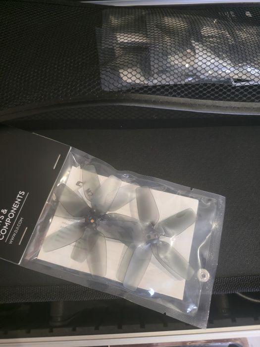 DJI FPV Avata Kit Completo – Mala + Óculos + 2 Comandos + 5 Baterias