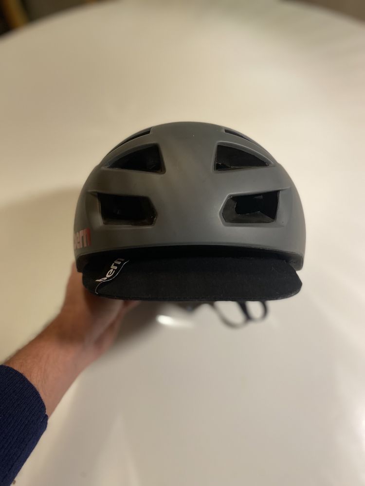 Capacete Cinzento - Bern L/XL