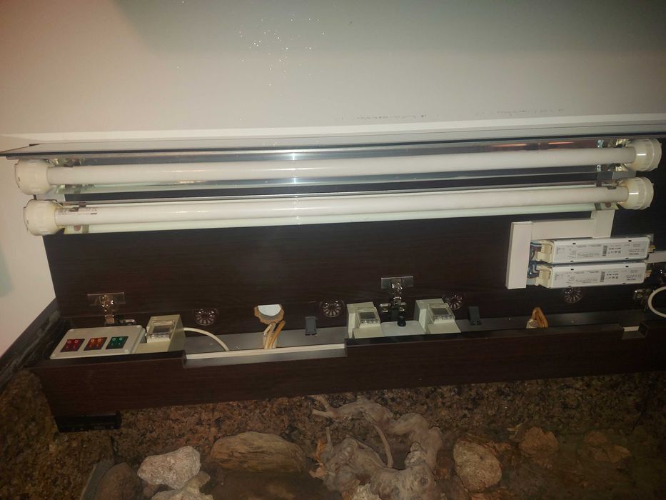 Piękne terrarium 120x 58 cm oswietlenie