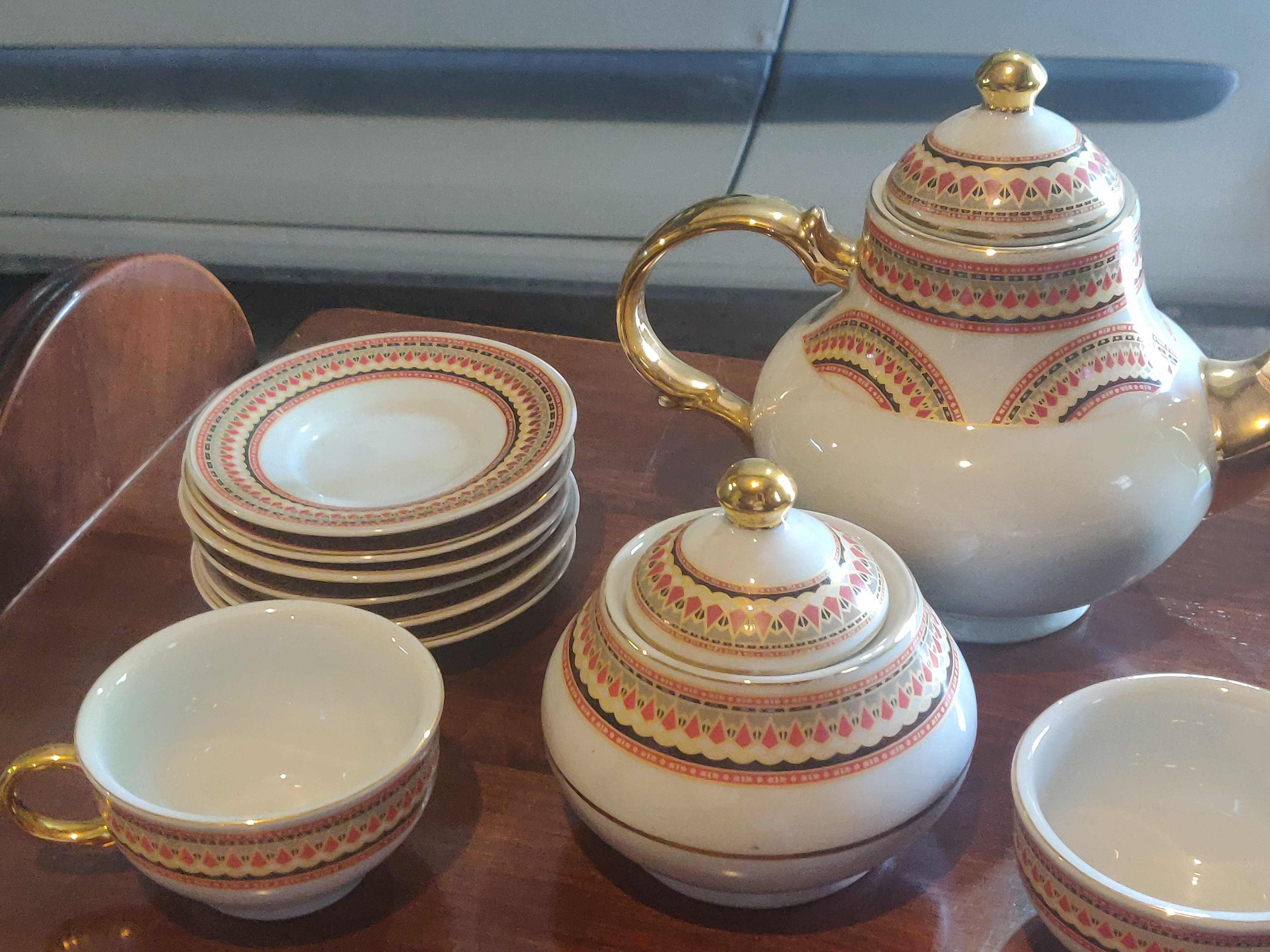 Conjunto de loiça para chá