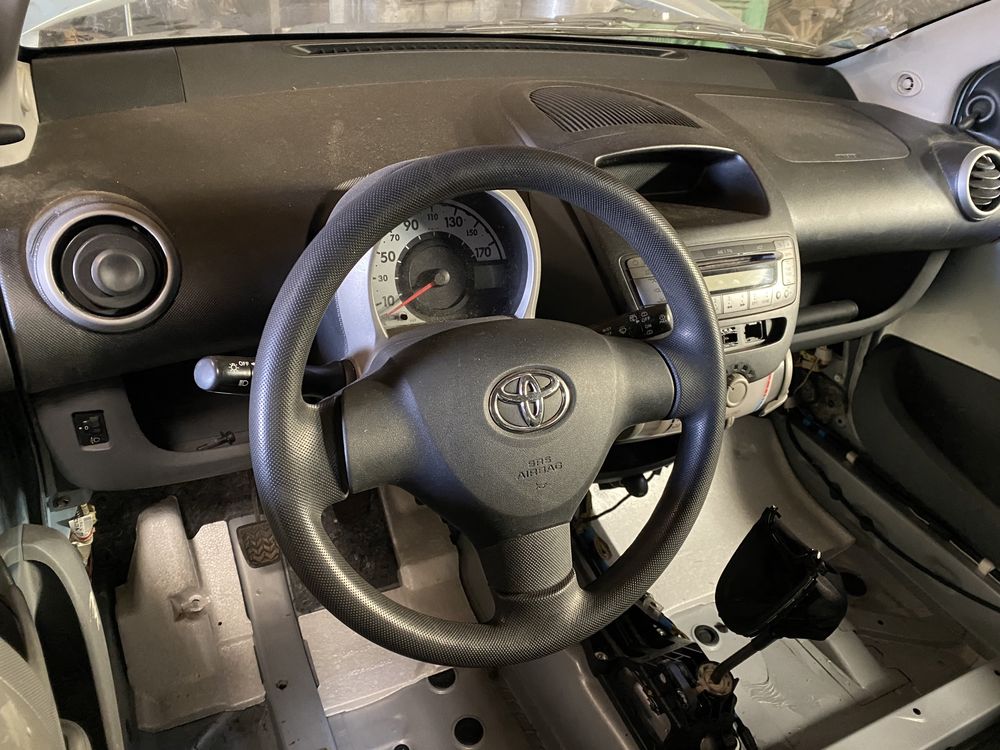 Toyota Aygo 1.0 para peças