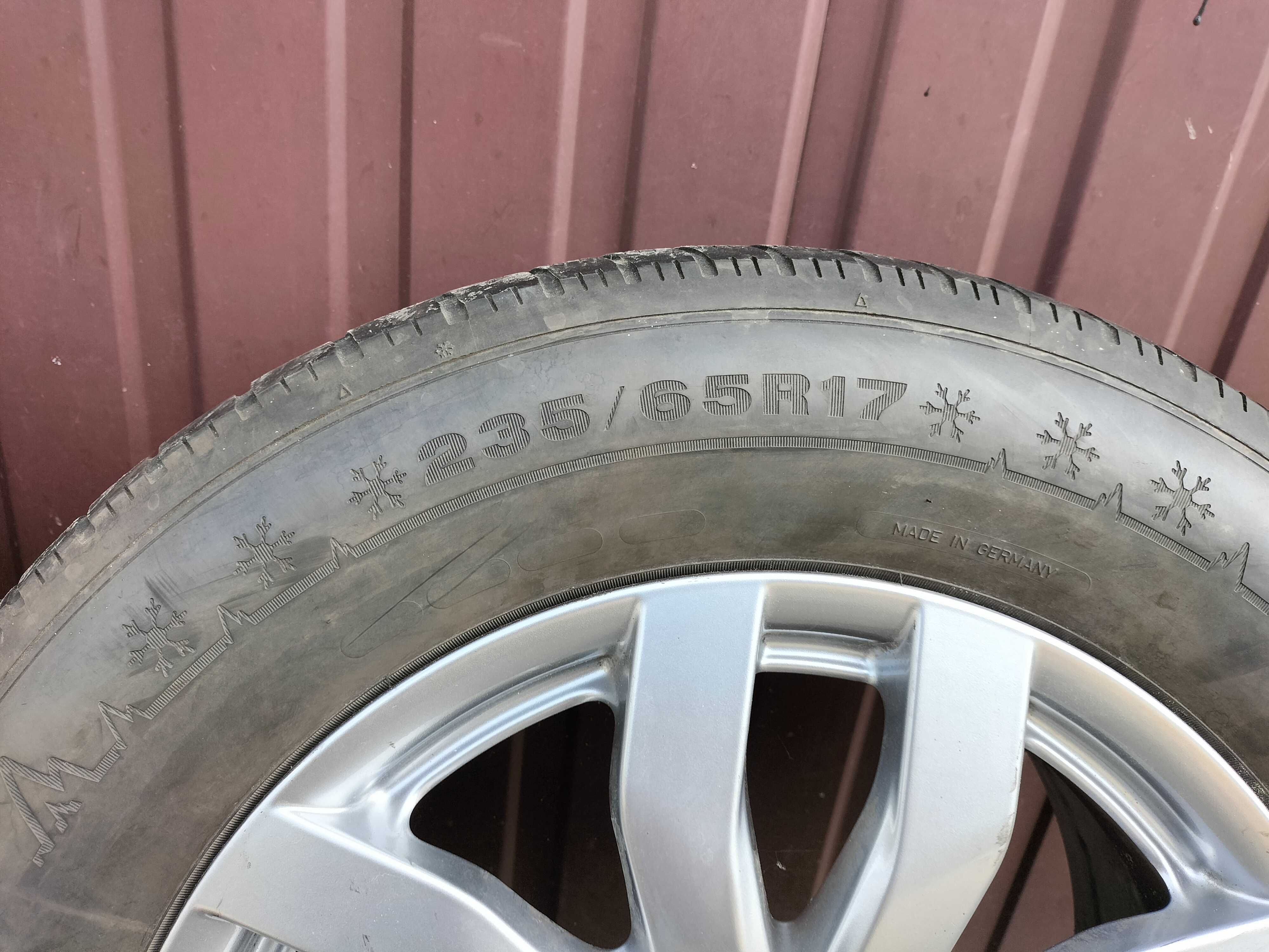 Sprzedam  Alu felgi 17x5x108 ET52    Zima