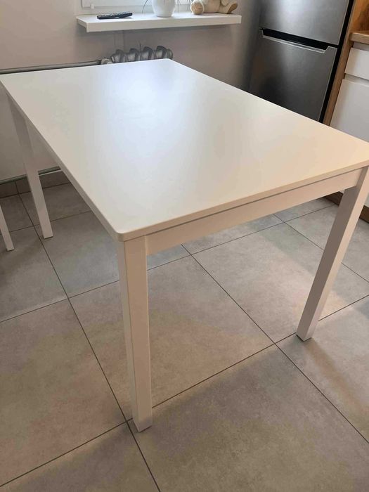 Nowy stół kuchenny