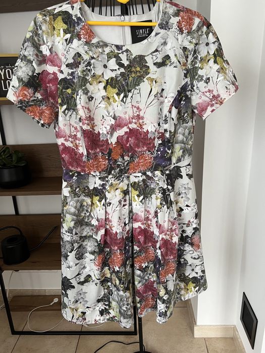 ** SIMPLE ** cudo delikatna, elegancka - j.nowa - 38/40