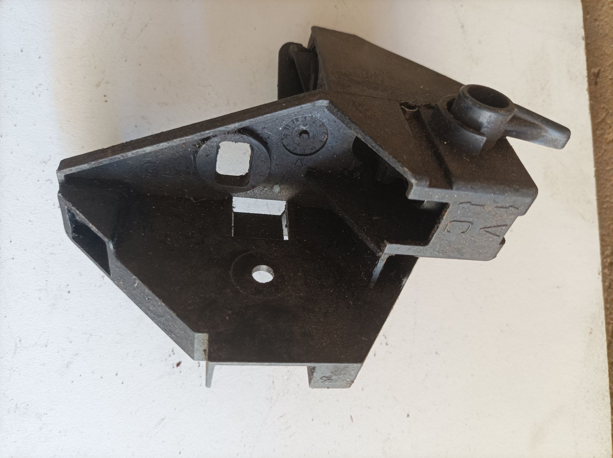 Suporte farol peugeot 205 novo