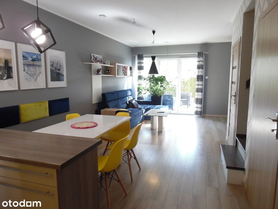 Funkcjonalny segment szeregowca - z garażem  i tarasem od południa