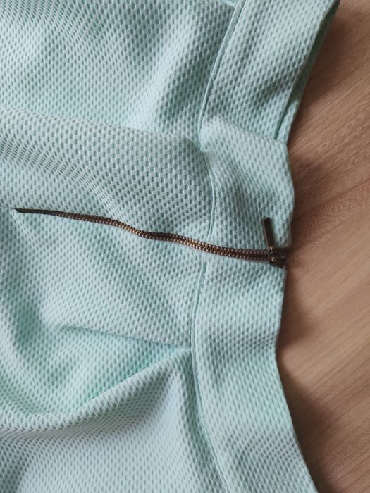 Miętowa spódniczka mini