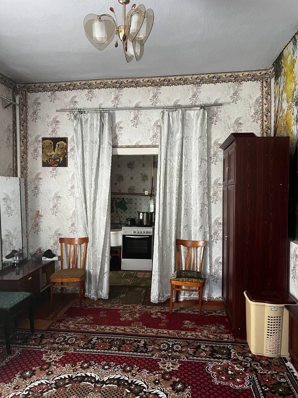 Продам півдома в м. Балта поряд з центром