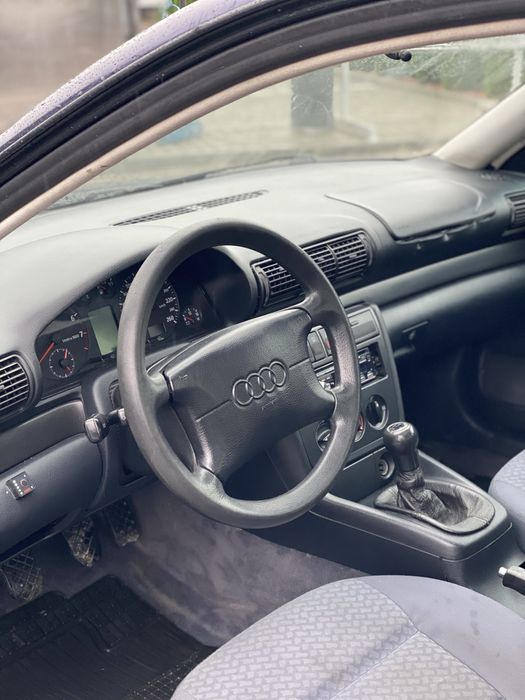Продам/обмін audi a4b5 1.8