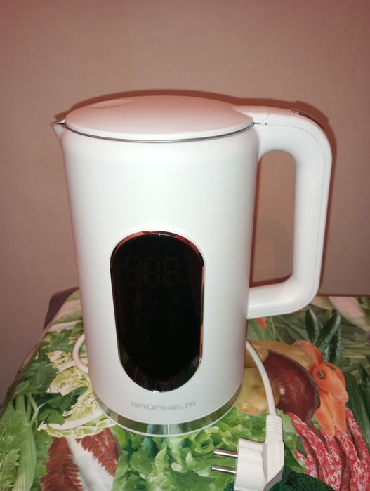 Електрочайник Grunhelm EKS-25030W