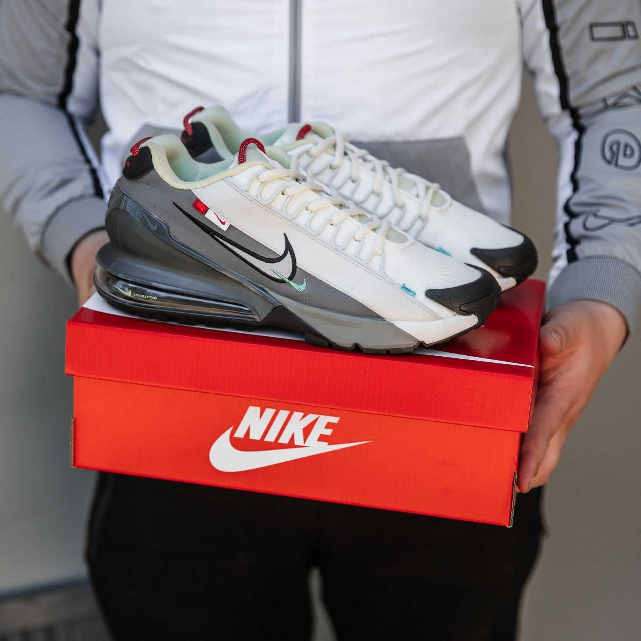 Чоловічі кросівки Nike Air  max 270 білий з сірим  2683 СУПЕР