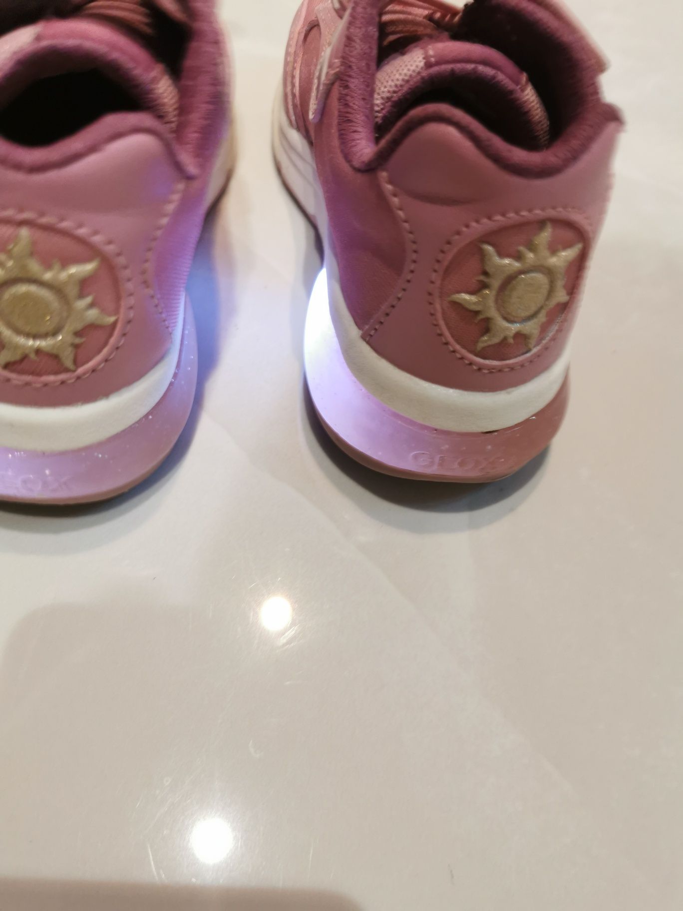 Buty dziecięce różowe 25 dziewczynki GEOX 16,2cm świecące