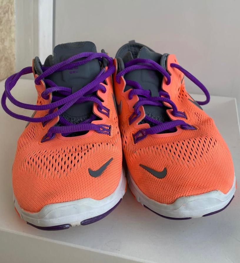 Nike free run 5.0 розмір 38 устілка 24 см бігові кросівки