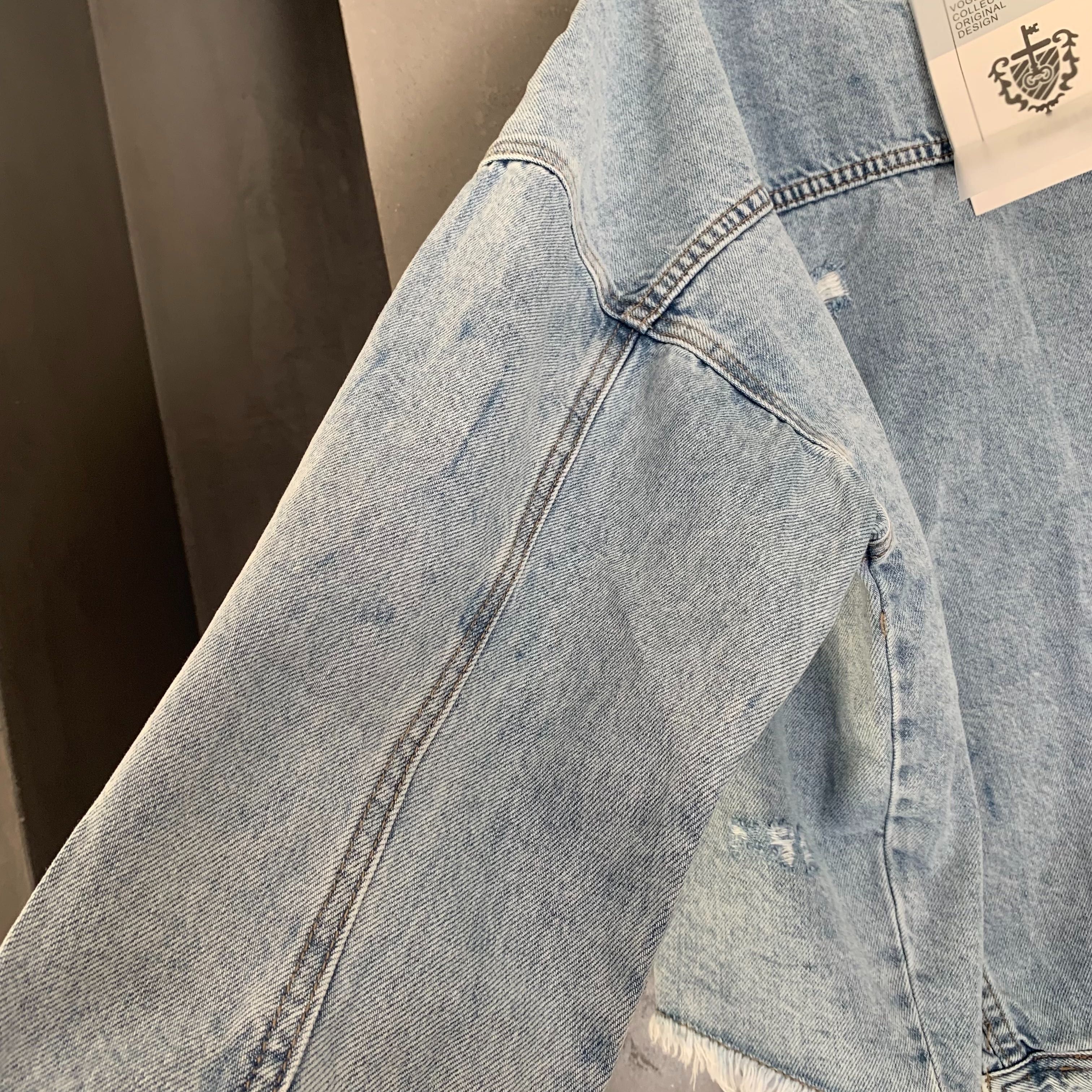 Nowa katana / kurtka jeansowa L/XL
Z przetarciami kupiona w varlesca