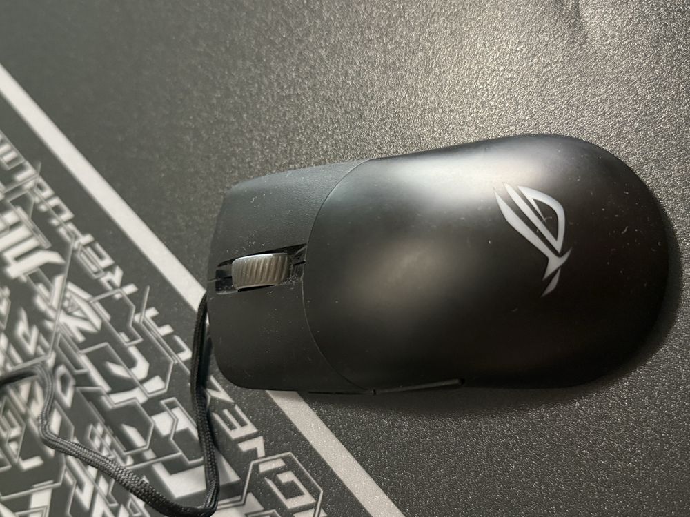 Rato Asus Rog Keris