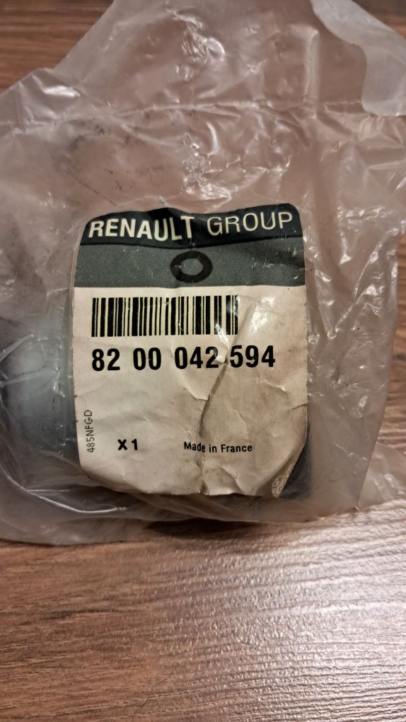 Сайлентблок задньої балки RENAULT 8200042594