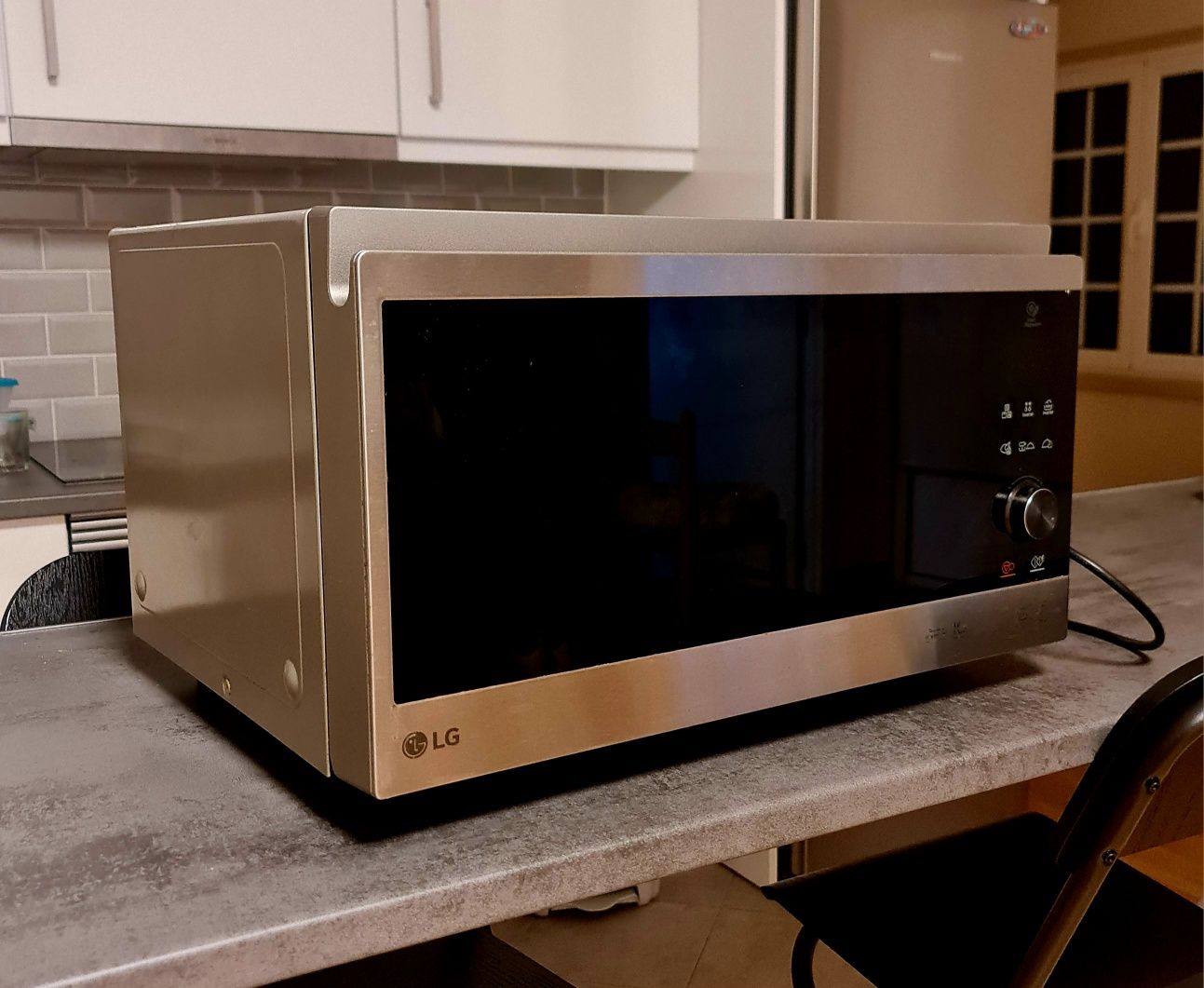 Micro ondas / Forno LG NeoChef