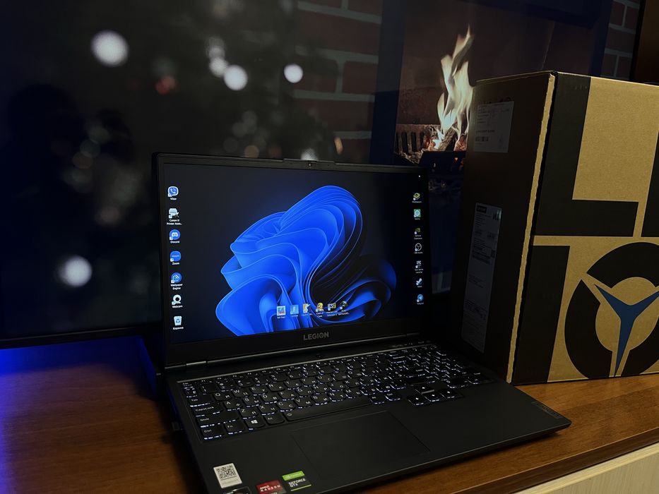 Ноутбук ігровий Lenovo Legion 5 15ARH05 (82B500L1RA)