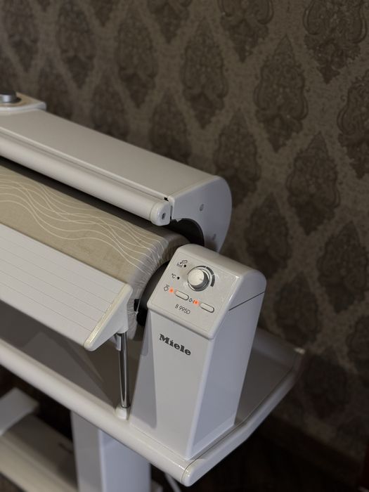 Каток Miele B 995 D — професійний прасувальний каток стан нового